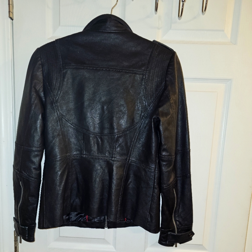 Kenneth Cole - Picture 2 of 5